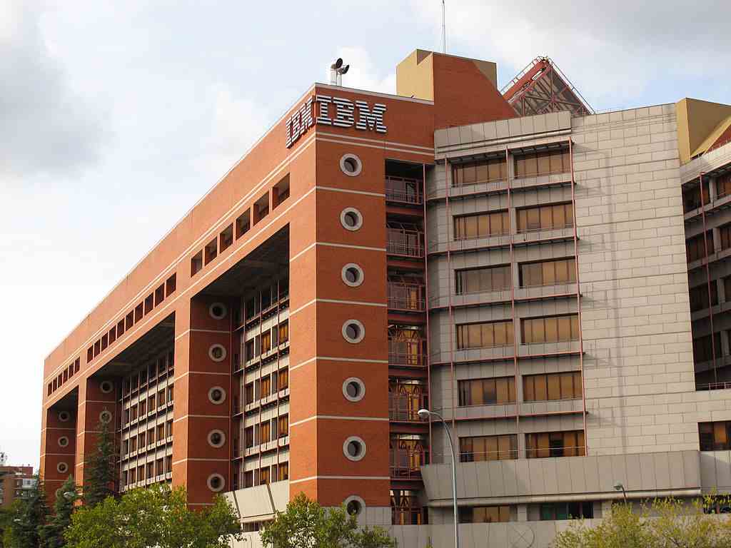Madrider Hauptsitz von IBM International Business Machine, dem amerikanischen multinationalen Unternehmen für Informatik- und Technologieberatungsdienste in Madrid, Spanien