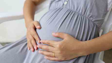 Das Gesundheitsministerium wird Influencer Muetter einstellen um die Schwangerschaft zu foerdern
