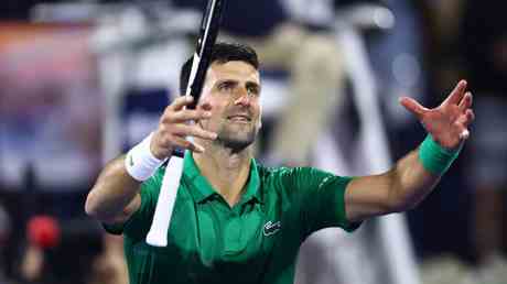 Djokovic gewinnt muehelos beim Comeback in Dubai — RT Sport