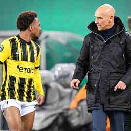 Letsch kritisiert Vitesse in der ersten Halbzeit und dumme Openda