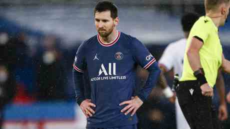 Messi von der franzoesischen Presse verwuestet — Sport