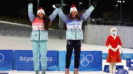 Russische Skikoeniginnen freuen sich ueber weitere Erfolge in Peking —