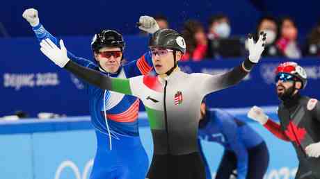 Russischer Star holt Silber im Eisschnelllauf in Peking — Sport