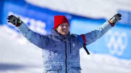 Russischer Star in Traenen aufgeloest nachdem er Bronze in Peking