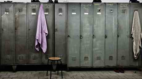 Schulbeamte verhaftet weil sie sexuelle Uebergriffe „verheimlicht haben — World