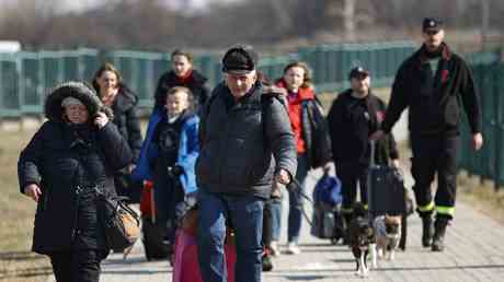 100000 Briten melden sich an um ukrainische Fluechtlinge aufzunehmen —