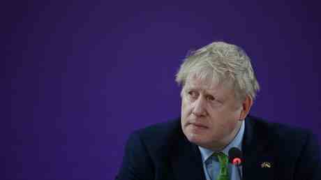 Boris Johnson besucht Saudi Arabien auf der Suche nach mehr Oel