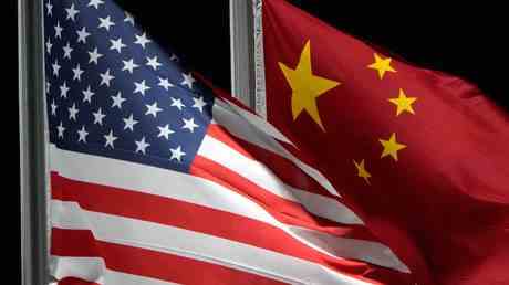China tadelt die USA als „groessten Menschenrechtsverletzer der Welt —