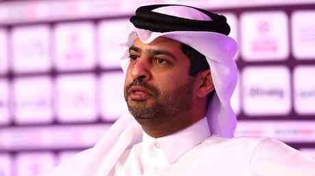 Der WM Chef von Katar warnt den englischen Chef vor Aeusserungen