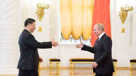 Der Westen muss vermeiden Russland in Richtung China zu „draengen