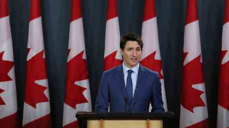 Der kanadische Premierminister antwortet ob die NATO eine Flugverbotszone ueber