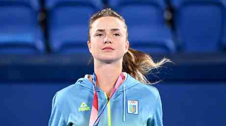 Der ukrainische Tennisstar stellt ein Ultimatum ueber russische und weissrussische