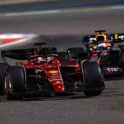 Dramatischer Saisonstart fuer Verstappen nach Ausfall in Bahrain Sieg Leclerc