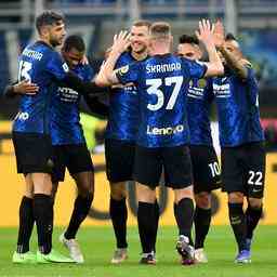Dumfries traegt mit Assist zum grossen Sieg von Tabellenfuehrer Inter