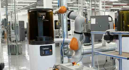 Ford setzt jetzt Roboter ein um 3D Drucker ohne menschliche Hilfe