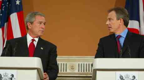 George Bush und Tony Blair fehlt die moralische Autoritaet um