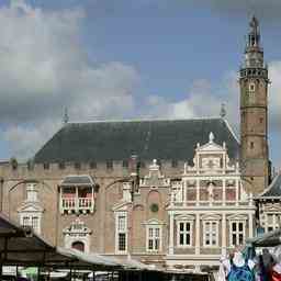Haarlem Gravenzaal voller Graeber gerade rechtzeitig fuer den neuen Stadtrat