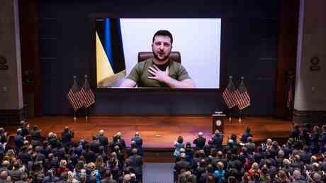 Joe Rogan fordert Kehrtwende in der Berichterstattung ueber die Ukraine