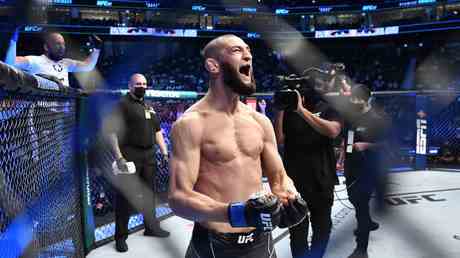 Khamzat Chimaev verspricht Conor McGregor vor dem UFC Comeback zu „helfen