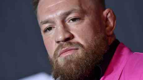McGregor schwoert gegen das russische UFC Ass Makhachev zu kaempfen —