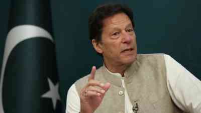 Misstrauensantrag Pakistans Premierminister Imran Khan ersucht um Gerichtsurteil wegen Ueberlaufen