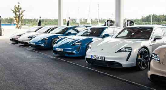 Porsche kuendigt Plaene zum Aufbau eines globalen Netzwerks von EV Ladestationen