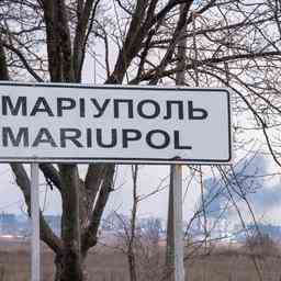 Russland Mariupol muss am Montagmorgen vor 3 Uhr die Waffen