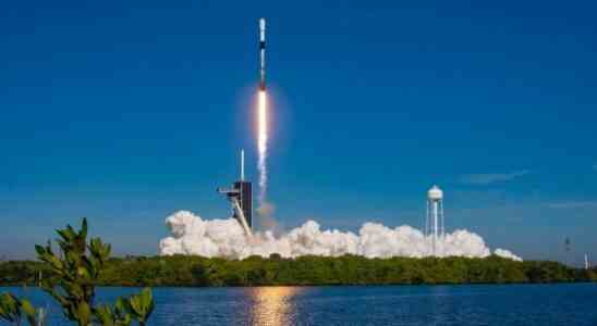 SpaceX startet 48 weitere Starlink Satelliten auf einem „amerikanischen Besenstiel –