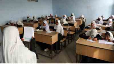 Taliban ordnen afghanische Maedchenschulen an Stunden nach Wiedereroeffnung zu schliessen
