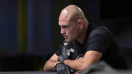 UFC Legende Velasquez wegen Verdachts auf versuchten Mord festgenommen – Sport
