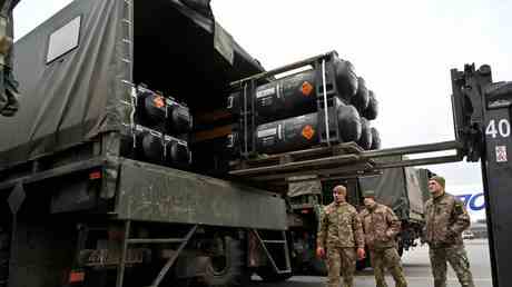 USA schicken 200 Millionen Dollar Militaerhilfe an die Ukraine —