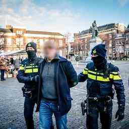 Verschwoerungstheoretiker im Fall mutmasslicher Paedo Netzwerke in Den Haag festgenommen