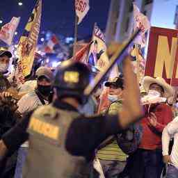 Ausgangssperre in Perus Hauptstadt wegen Grossprotesten gegen Preiserhoehungen