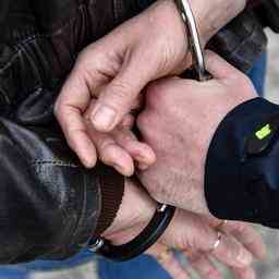 Die Polizei verhaftet „nicht auffindbare Verdaechtige nach digitaler Suche