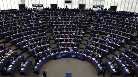 EU Parlament stimmt ueber totales russisches Energieverbot ab — RT Deutsch