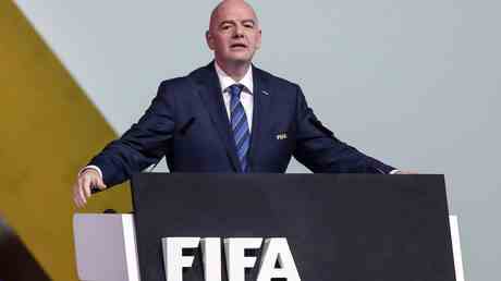 FIFA Chef antwortet auf Behauptungen Italien koennte den Iran bei der