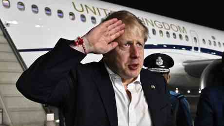 General beschuldigt Boris Johnson Militaergeheimnisse preisgegeben zu haben — World