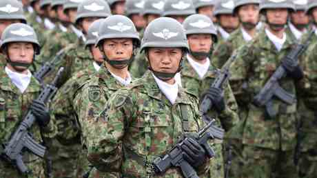 Japan enthuellt seine ueberarbeiteten Militaerplaene — World
