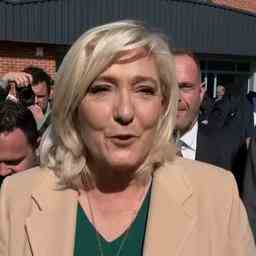 Macron und Le Pen liefern sich bei der franzoesischen Praesidentschaftswahl