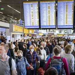 Reiseveranstalter befuerchten Schaeden in Millionenhoehe aufgrund von Problemen auf Schiphol