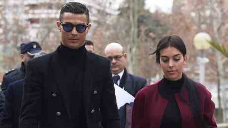 Ronaldo und sein Partner Rodriguez teilen das erste Familienfoto seit