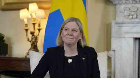 Schweden lehnt Referendum ueber NATO Mitgliedschaft ab — RT Deutsch