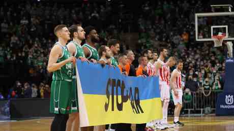 Ukraine Botschaft von Basketballbosse trotz serbischer Wut als angemessen erachtet —