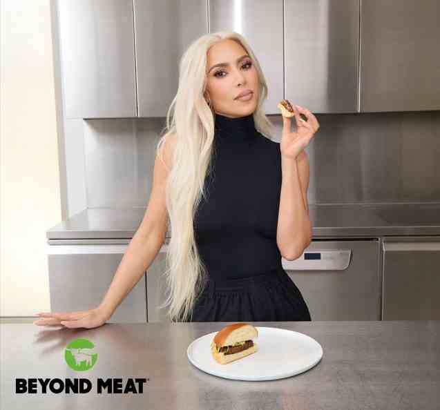 Kim Kardashian Jenseits von Fleisch