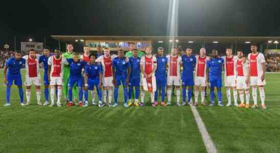 Ajax gewinnt gegen Curacao im Trainingsspiel dank herausragender Rasmussen und