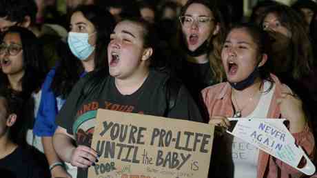 Das Abtreibungsrecht in den USA koennte aufgehoben werden wie Bombendokumente