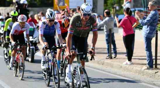 De Gendt gewinnt spektakulaere Huegeletappe beim Giro Van der Poel