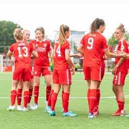 Der brandneue Meister FC Twente Women qualifiziert sich fuer das