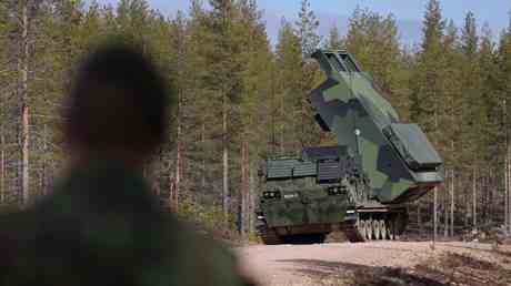 Die USA koennten schwerere Artillerie in die Ukraine schicken –