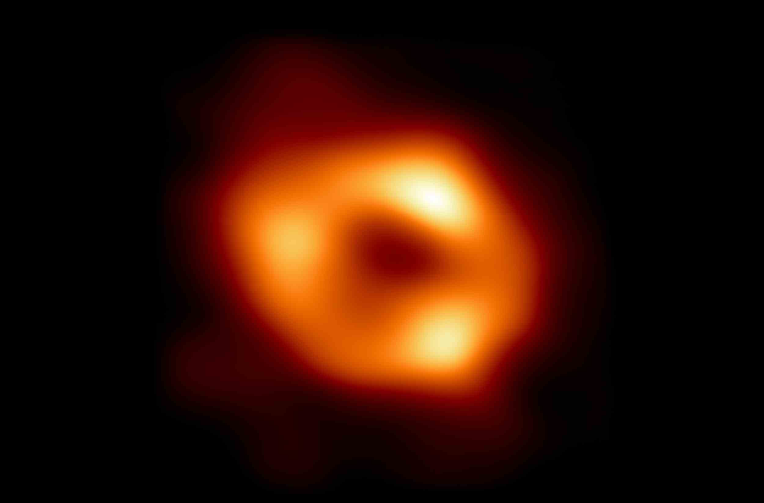 Dies ist das erste Bild von Sgr A*, dem supermassiven Schwarzen Loch im Zentrum unserer Galaxie.